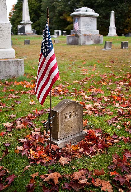 Grave Stone with Flag, Old Meeting House Cemetery